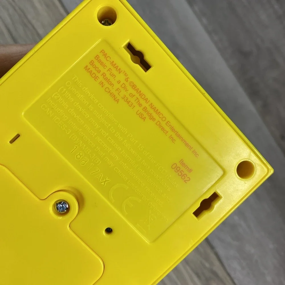 Basic Fun Pac-Man Handheld Mini Arcade Game Bandai Namco Pacman Tested Working - Picture 7 of 9